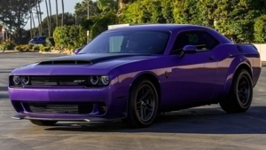 Владелец Dodge Challenger SRT Demon 170 с пробегом 1 261 миля пытается выгодно продать авто