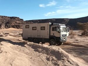 Дом на колесах MAN 6x6 подготовили для самых суровых путешествий