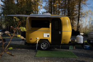 Escape E13: компактный прицеп с ретро-дизайном и уникальной прочностью