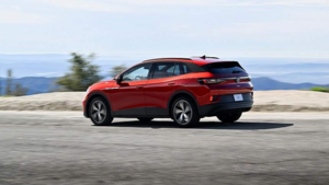 Volkswagen отзывает электрокроссоверы ID.4 2023 и 2024 годов из-за проблем с батареей