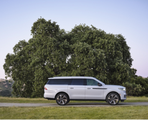 Ford отзывает внедорожники Lincoln Navigator 2025 года из-за дефекта задней оптики