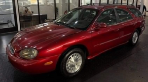 Редкий универсал Mercury Sable 1999 года продается дешевле смартфона