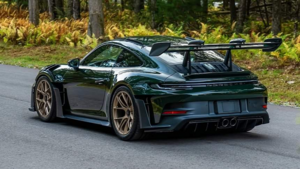 Porsche 911 GT3 RS 2025 года с пробегом 29 км продают вдвое дороже новой