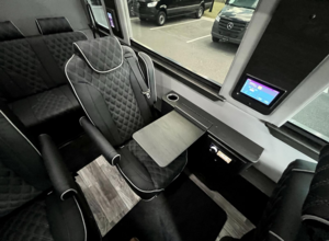 Не только автодом: роскошный мобильный офис на базе Mercedes-Benz Sprinter для деловых поездок
