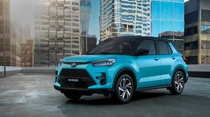 Японский полный привод за 2 млн: чем хорош и плох кроссовер Toyota Raize