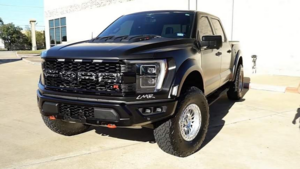 Владелец Ford F-150 Raptor R усилил пикап у тюнера и получил настоящего монстра