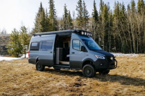 Роскошный дом на колесах Maverick: уникальный Sprinter 4x4 для дальних поездок
