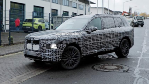 BMW X7 2028 года снова замечен на тестах с намеками на спортивную версию M60 xDrive
