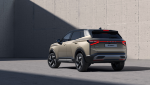 Главные недостатки и преимущества Lada Azimut в борьбе с китайскими кроссоверами