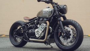 Тюнингованный Triumph Bobber с компрессором удивил сочетанием мощности и стиля