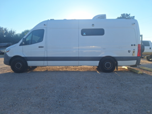 Автодом Mercedes Benz Sprinter 2500: комфорт и оснащение вышли на новый уровень