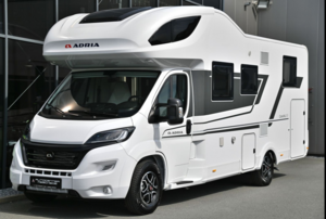 Adria Coral XL 660 SL PLUS 2024: семейный автодом с автоматом и пятью местами