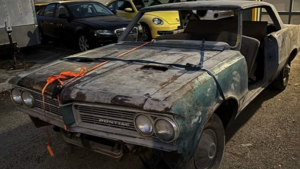 Один из первых Pontiac GTO 1964 года продают в плачевном состоянии на аукционе