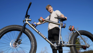 Известный блогер изобрел велосипед на магнитах и взорвал интернет своим экспериментом