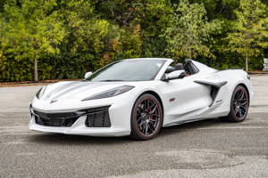 Редкая Corvette Z06 2023 года потеряла в цене почти 30 тысяч долларов за год