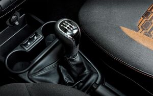 Верховный суд подтвердил запрет на вождение «механики» без двух фаланг большого пальца