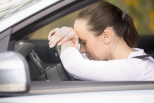 Почему засыпание за рулем смертельно опасно и как избежать трагедии на дороге
