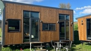 Мобильный дом Vaasa удивляет вместимостью и стильным интерьером при скромных размерах