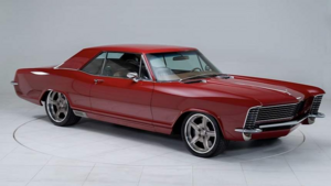 Buick Riviera 1965 года превратили в уникальный рестомод с 730 л.с. и красным цветом