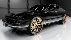 Рендер 1996 Chevrolet Impala SS с 26-дюймовыми дисками удивил фанатов тюнинга