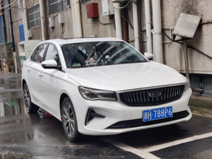 Топ-10 самых надежных и доступных автомобилей 2025 года по мнению экспертов