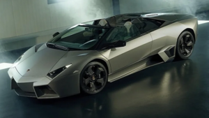 Lamborghini отмечает почти 20-летие редчайшего суперкара Reventon и выпускает Fenomeno
