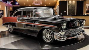 Легендарный Chevrolet Bel Air 1956 года: черный и терракотовый стиль на дорогах