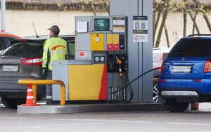 Расходы российских водителей на обслуживание и топливо в 2025 году выросли почти на половину