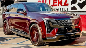 Cadillac Escalade IQ удивил ярким бордовым цветом и необычными дисками Forgiato