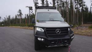 Уникальный фургон для экстренных служб с роскошным интерьером и автономностью