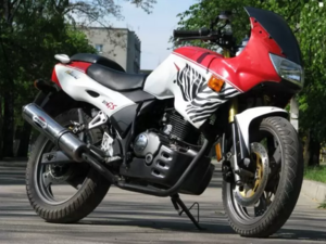 Zongshen ZS250GS - доступный китайский спортбайк для новичков с простым обслуживанием