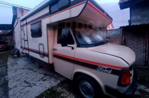 Редкий автодом Ford Transit 1983 года в Сызрани ищет нового владельца