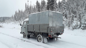 В Ермаковском продают утепленный жилой модуль для УАЗ 3303 за 60 тысяч рублей