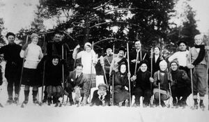 Зимние развлечения: советуют Толстой, Чайковский и Репин