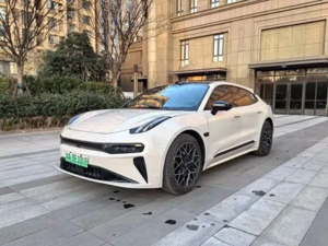 Контрольный разряд: как электромобиль Zeekr 001 пережил русскую зиму