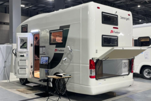 Мини-дом на колесах Funluce Serengeti 525: японский ответ на тесноту и скуку