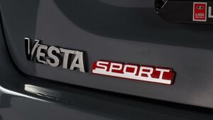Lada Vesta Sport в новом кузове замечена на автовозе - старт продаж уже близко