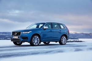 Volvo XC90 T8: как шведский гибрид держит марку среди премиальных кроссоверов