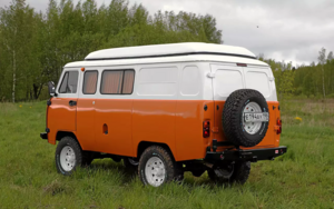 УАЗ «Буханка» превратилась в роскошный кемпер с уникальной подвеской и интерьером — цена и оснащение поражают