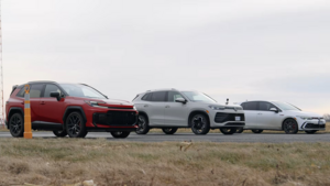 Toyota RAV4 2026 года сравнили с VW Tiguan и Golf GTI на четверти мили