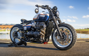 Уникальный Triumph Bobber: кастом под стиль лимитированного Porsche