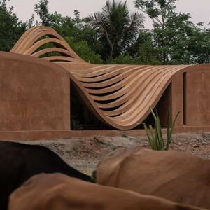 Восемь домов, где крыша стала главным архитектурным элементом