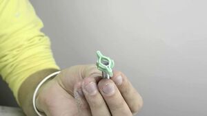 Болт - барашек из обычного болта и ПЭТ-бутылки