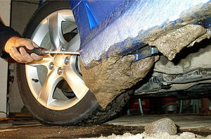 Лучший способ избавиться от налипания грязи на подкрылки и пороги