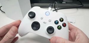 Геймпад Xbox перестал держать заряд: аккумулятор, разъем или плата питания