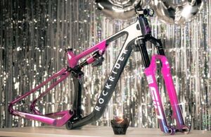 Rockrider RACE 904S: юбилейный дизайн и возвращение легенды Decathlon на трассы