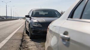 ВС разъяснил: кто виноват при ДТП с «обочечником» и почему правило не работает
