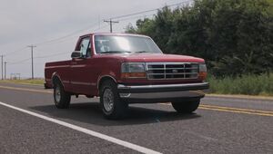 Редкий Ford F-150 1992 года: V8, два бака и цена выше новой базовой версии