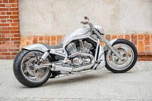 Harley-Davidson Ghost: уникальный V-Rod с экстремальным хромом и серебром