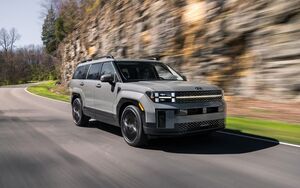 Гибридный Hyundai Santa Fe с запасом хода 965 км появится в 2027 году